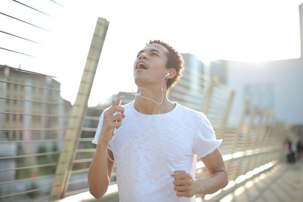 Consultation médicale en ligne pour les seniors: une solution pour améliorer leur quotidien?