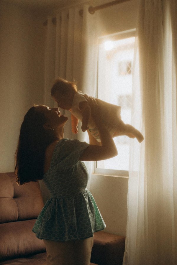 Bébé : astuces indispensables pour parents bienveillants